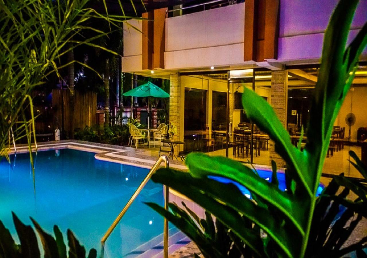 Casanas Suites Puerto Princesa Exterior photo